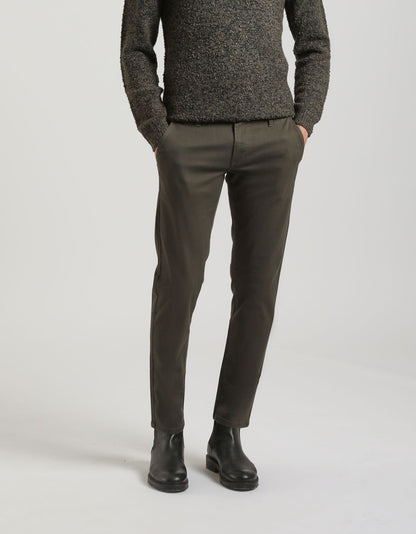 Pantaloni chino in cotone strutturato
