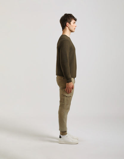 Pantaloni cargo con elastico alle caviglie