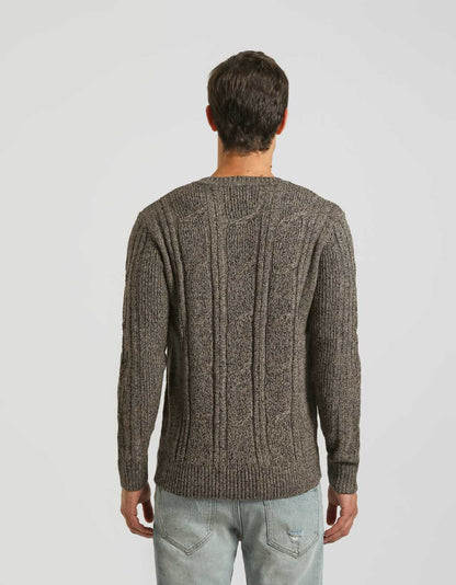 Maglia girocollo con treccia