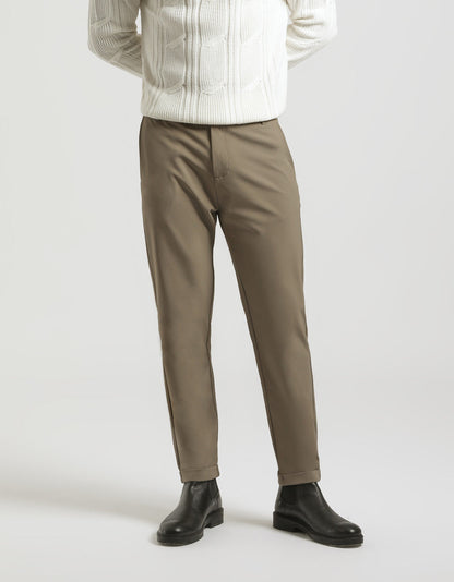 Pantaloni chino in tessuto tecnico